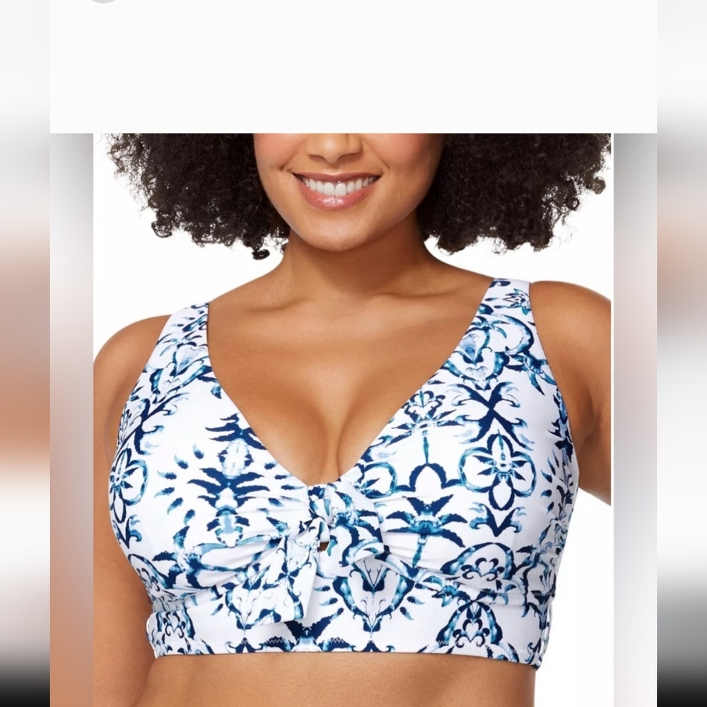 Chic Blue and White Patterned Bikini Top